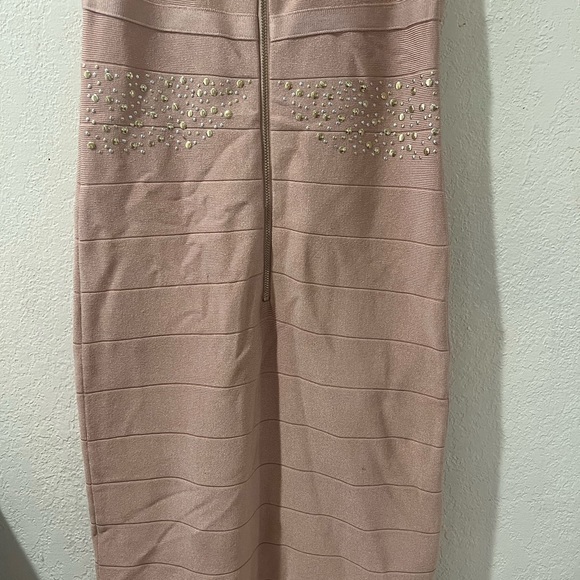 Formal Dresses - Picture 6 of 7